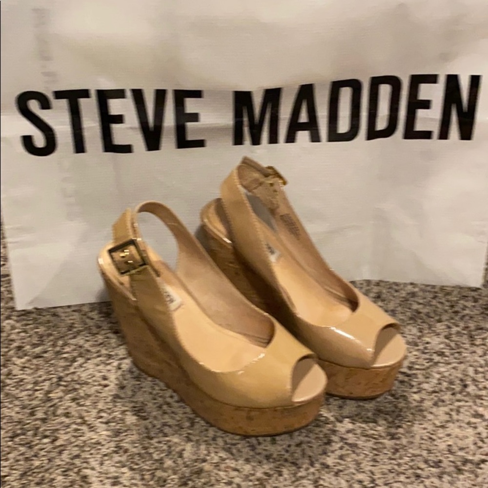 Steve Madden platform wedge